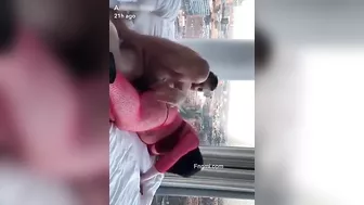 عراقية بتمص الزب وتاخده كامل في طيزها الكبيرة