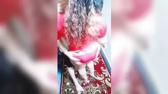 بت مصريه بطيز جامده على وشها والزب بيرشق كامل في طيزها