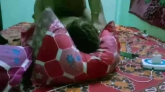 فرسه جارها راكب فوقها بينيكها ويرضع بزازها الطريه