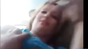عراقية حبيبها بيقفش بزازها الكبيرة وينيك كسها بعنف