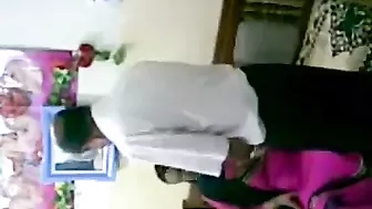 عراقية زوجها يصورها ويفشخ كسها نيك بكل الاوضاع