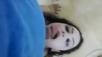 مصريه لبوه مبسوطه على الاخر بتصويرها وبتمص الزب وتتناك
