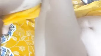 مصريه قشطه ببزاز مدوره حبيبها بينيك كسها وبيصورها
