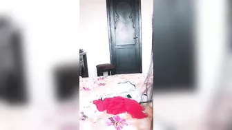 ممحونه محجبه بتهيج متابعينها على جسمها وترفع طيزها