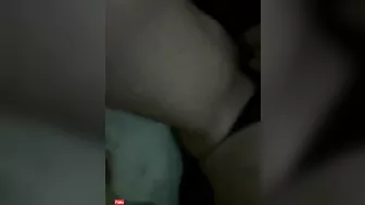 بت بجسم وبزاز اخر جمدان واخده زبه حبيبها في كسها وتدلع