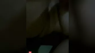 بت بجسم وبزاز اخر جمدان واخده زبه حبيبها في كسها وتدلع