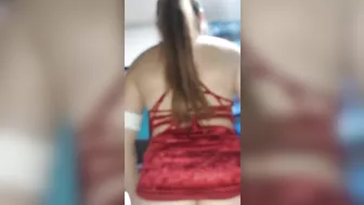 مصريه بتتفضح من بيت عشيقها وتاخد زبه كله في كسها