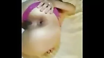 شرموطه بتتناك خلفي وبتصرخ وعشيقها بيحطلها زبه كامل