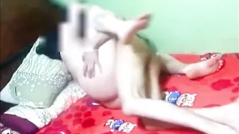 نيك كس مدام مصريه الزبون مش راحمها على السرير