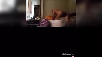 بنوته جميله قالعه لحبيبها وتعرض وتقوله نفسي اتناك اوي