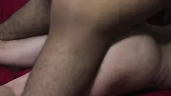 البت جامده رافعه طيزها واخوها بينيكها خلفي وتقوله كمان