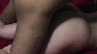 البت جامده رافعه طيزها واخوها بينيكها خلفي وتقوله كمان