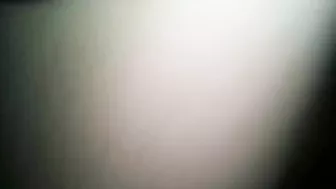بنوته نايمه مبسوطه على الاخر وهي بتتناك وتاخد لبنه