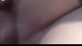 مربربه ملبن بجسم نار نايمه على الارض وعشيقها راكبها
