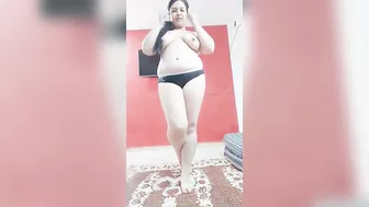 فرسه ملبن قالعه ملط وفاشخه نفسها لعب وتعرض لحبيبها