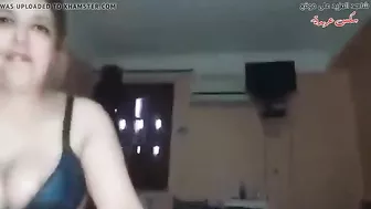 فرسه مصريه مربربه ماسكه الزبر وبتمصه بكل هيجان لحبيبها
