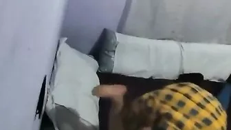 مصريه بتقلع اخوها وتمص زبه وتنزل بكسها عليه وتتشرمط