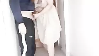 بت ملبن على الاخر جارها مش راحمها نيك خلفي عنيف