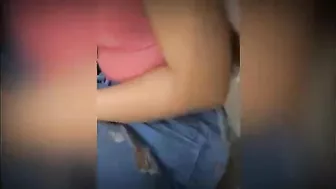 شرموطه خليجيه فاتحه رجليها وتبلع الزب كامل في كسها