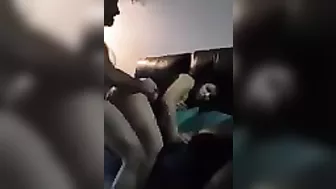 شرموطه بترقص لصاحب جوزها وينيك طيزها الجامده