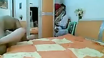عراقية هاجت على الزب وحبيبها يقفش بزازها ويركبها زبه