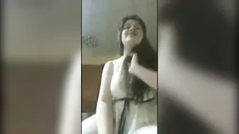 بنوته عربيه جامده بتاخد الزب في بوقها وطيزها الملبن