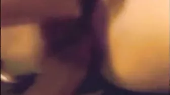 بنوته جميله مبسوطه بمص زب حبيبها ونيك كسها الهيجان