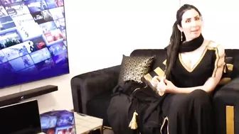 ميرا النوري بالحجاب بتاخد الزب في بوقها وكسها المولع