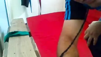 جامده بتمص الزب زي المحرومه وتنزل بطيزها الكبيره عليه