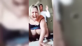 مربربه عربيه رافعه طيزها وبتتناك خلفي من ابن اخوها