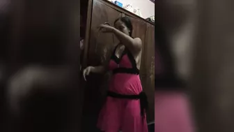 احلى رقص ودلع من مصرية بجسم فاجر لحبيبها المسافر