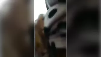 واد هيجان واخد بنت خالته البيت ونازل بوس ونيك فيها