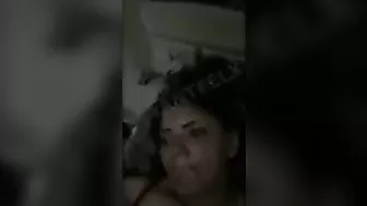 نيك مربربه مصريه نايم لعشيقها بالطقم الاحمر وتتوجع