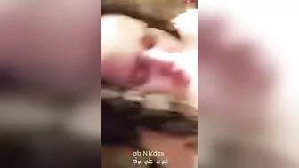 بنوته جامده قاعده على زب اخوها وتتنطط وتتصور