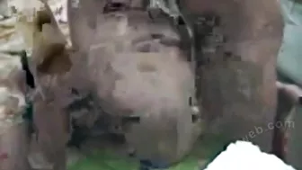 فرسه فاتحه كسها ورجليها وبتتفشخ نيك بكل عنف من عشيقها