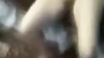 بت مصريه متناكه ماسكه الزب وفشخاه مص على السرير وتتناك