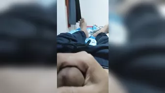 بت جامده الواد بيصورها وهي نازله في زبه مص بكل هيجان