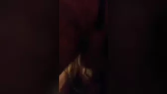 بنوته سكرانه وبتمص الزب زي المحترفه ومدلعه حبيبها