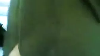 عراقية محجبة بتهيج حبيبها على بزازها وتتفشخ نيك