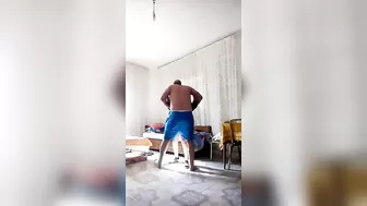 قحبه عربيه جارها بينيكها خلفي وبيصورها بدون علمها