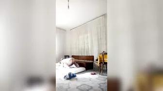 قحبه عربيه جارها بينيكها خلفي وبيصورها بدون علمها