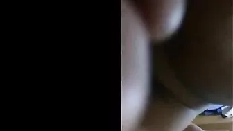 ملفايه بلدي اخوها بيرضع بزازها وتفتحله كسها على الاخر