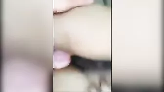 عراقية عشيقها ينيك طيزها البنت تصرخ وتقول كفاية