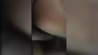 عراقية عشيقها ينيك طيزها البنت تصرخ وتقول كفاية