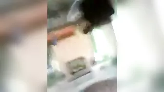عراقية محجبة مديرها ينيكها خلفي على الكرسي في المكتب