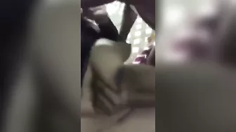 قحبه سعوديه حبيبها مش راحم بزازها تقفيش وينيكها بعنف
