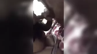قحبه سعوديه حبيبها مش راحم بزازها تقفيش وينيكها بعنف