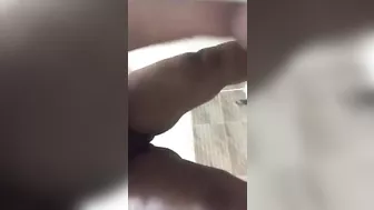 سعوديه مربربه جارها بيمص بزازها ويفشخها نيك بعنف