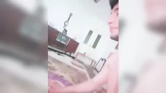 بنت عربيه جامده حبيبها بينيك طيزها على سريرها ومبسوطه