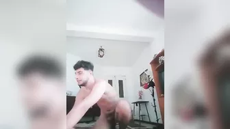 بنت عربيه جامده حبيبها بينيك طيزها على سريرها ومبسوطه
